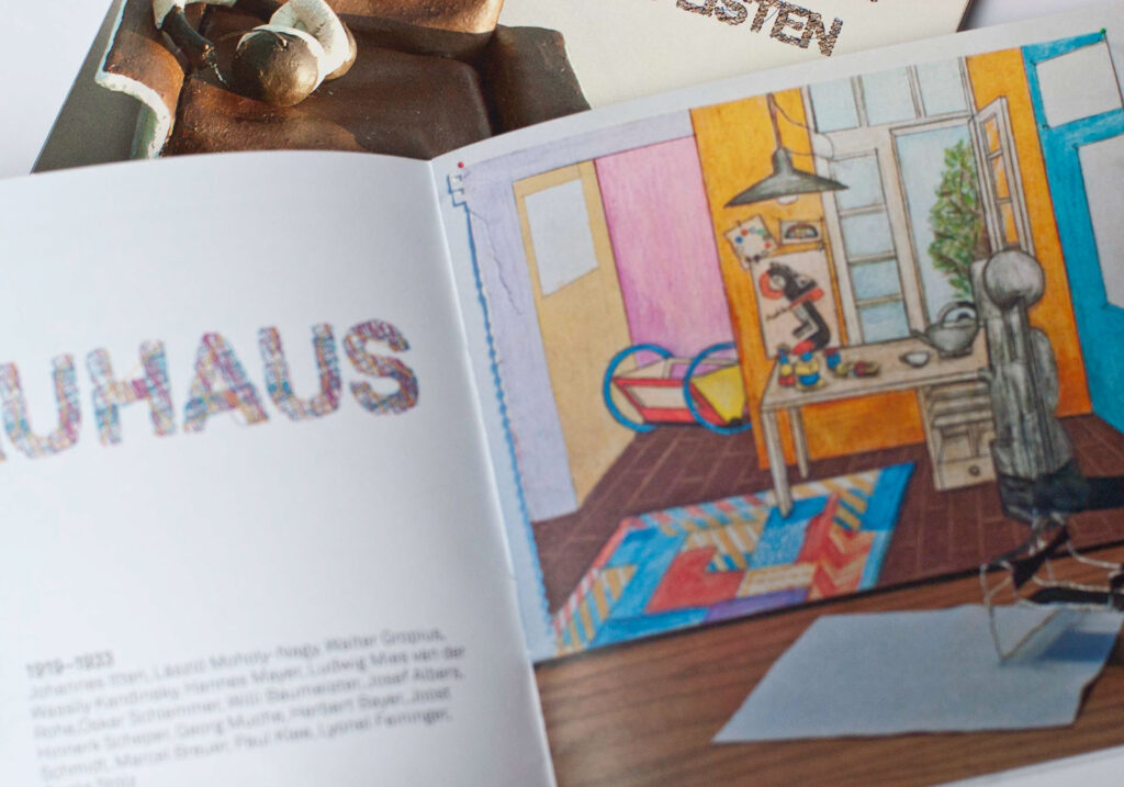 Close Up CD Innenheft mit Illustration von Bauhaus Raumgestaltung und Miniaturstuhl